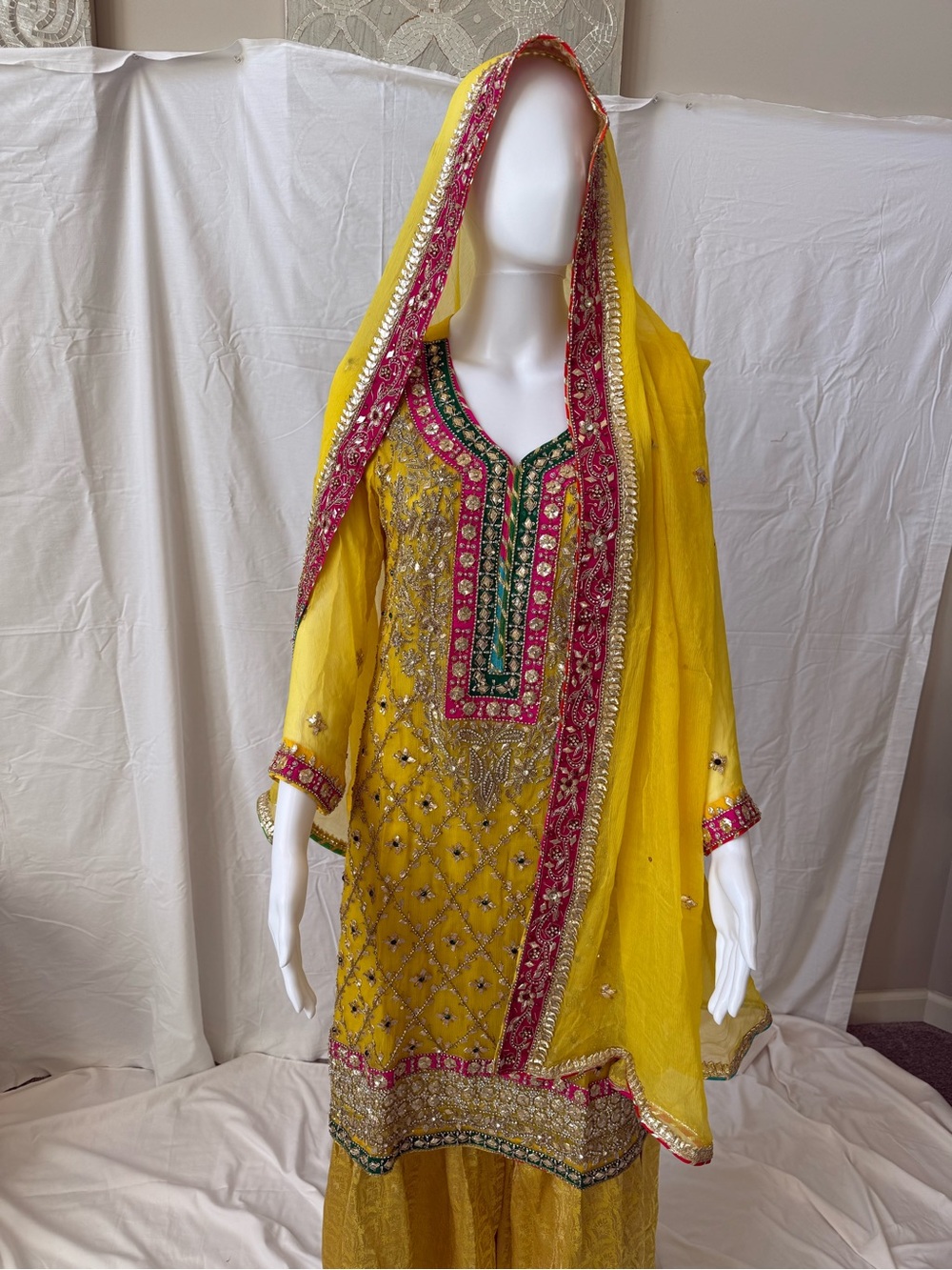 Pakistani mehendi mehndi bridal dress sangeet dress